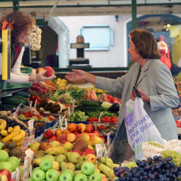 Universitätsplatz: Market