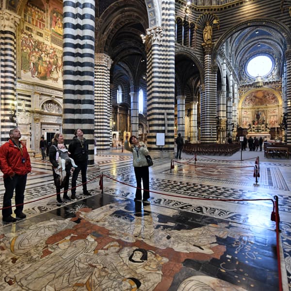 Duomo Interior: Sights in the Nave