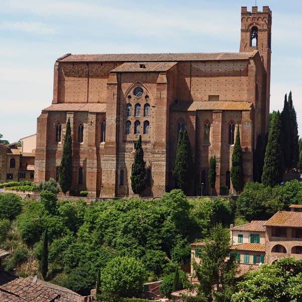 Sights on Way to Piazza di Indipendenza 