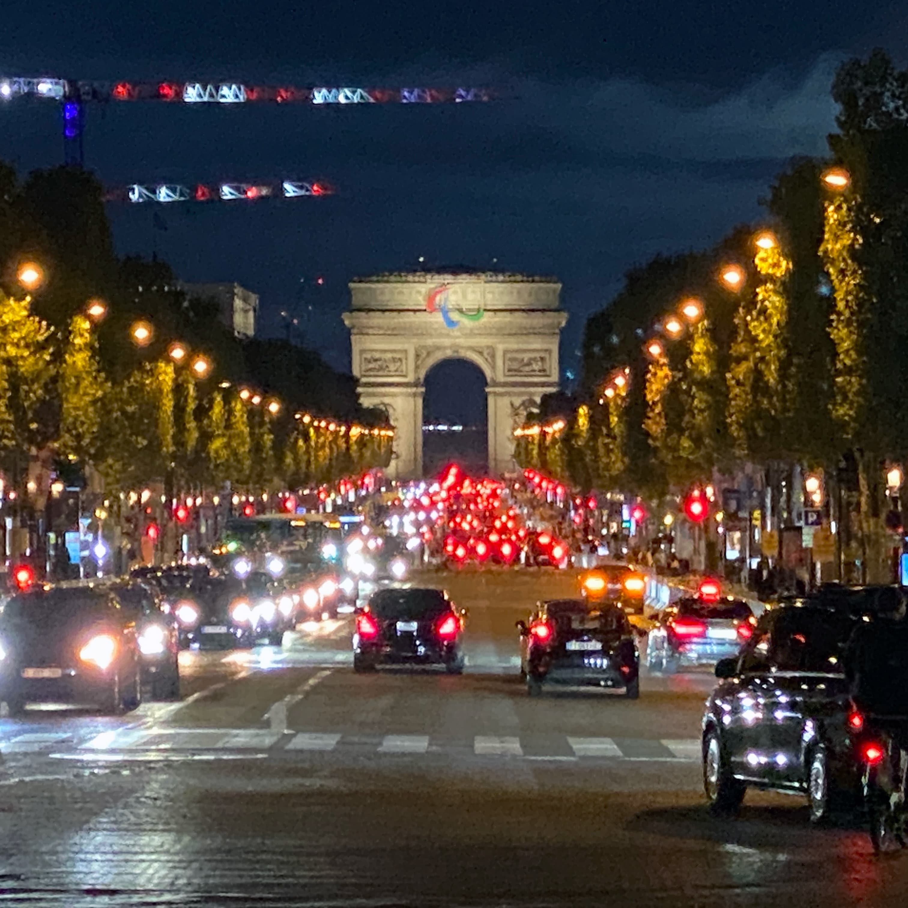 Champs-Élysées Walk