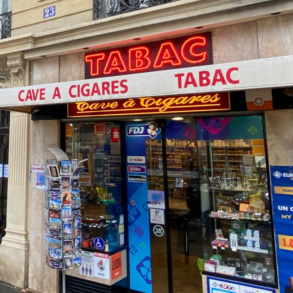 City Info Post and a Tabac