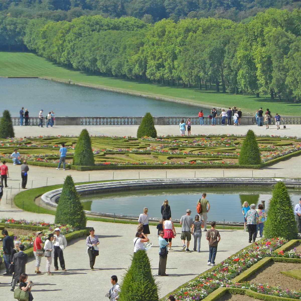 Entering the Gardens