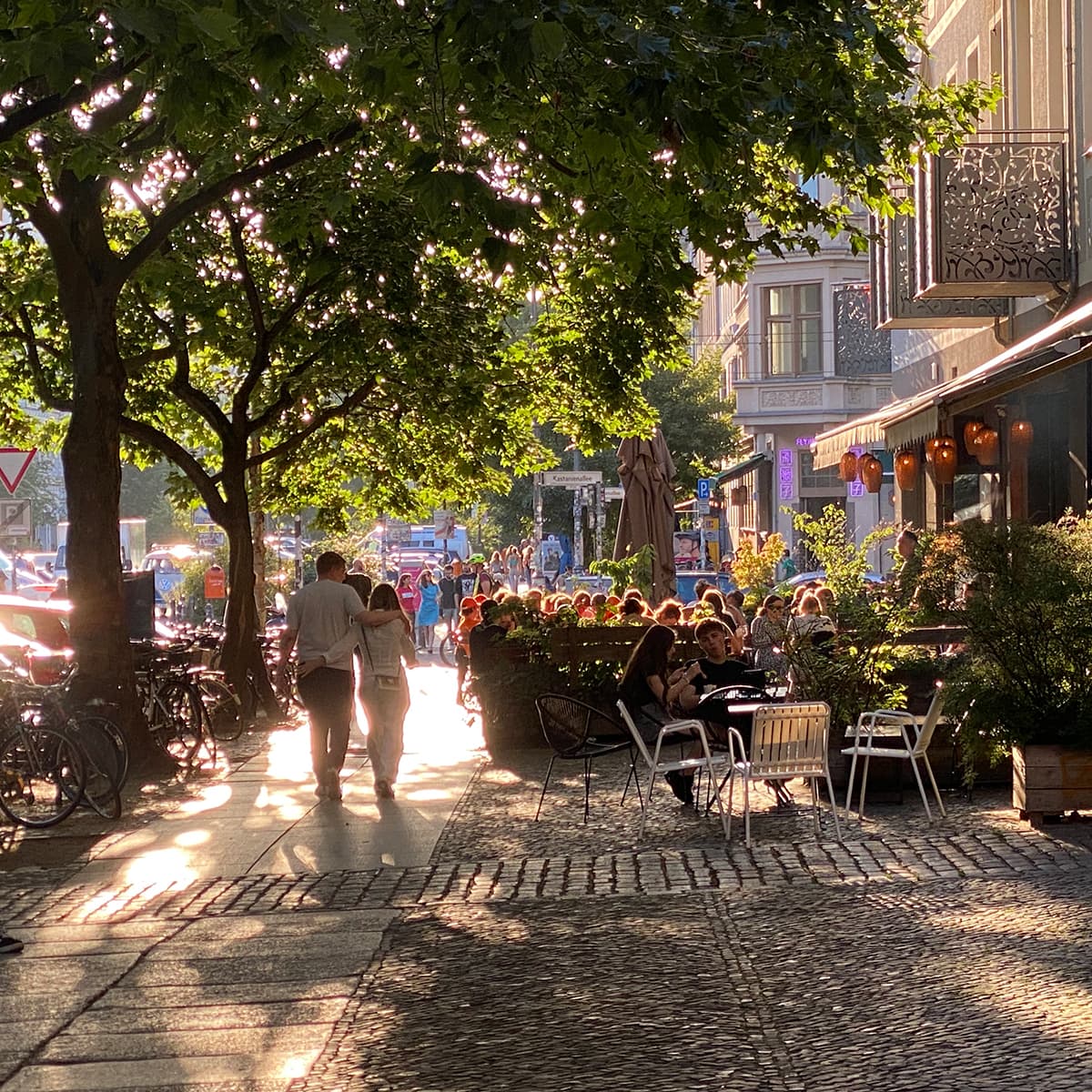 Tour Begins: Senefelderplatz