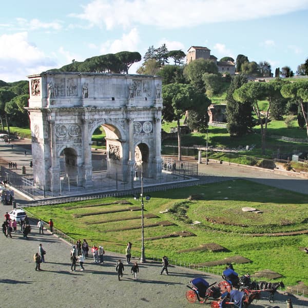 Colosseum’s Surroundings