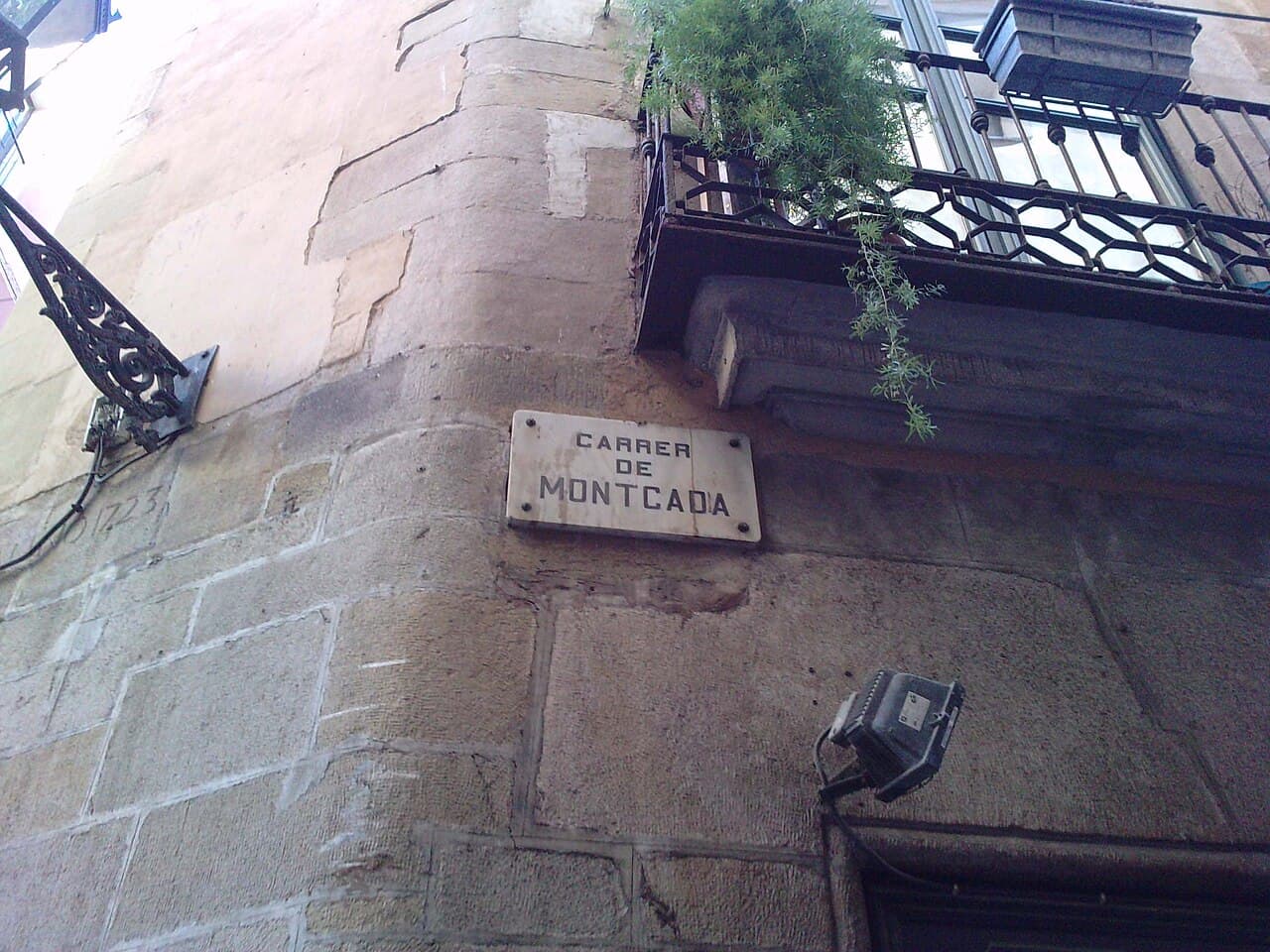 Carrer Montcada